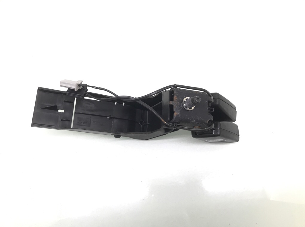 Замок ремня безопасности бу для Opel Zafira C 2.0 CDTi, 2013 г. Замок ремня безопасности бу для Opel Zafira C 2.0 CDTi, 2013 г.