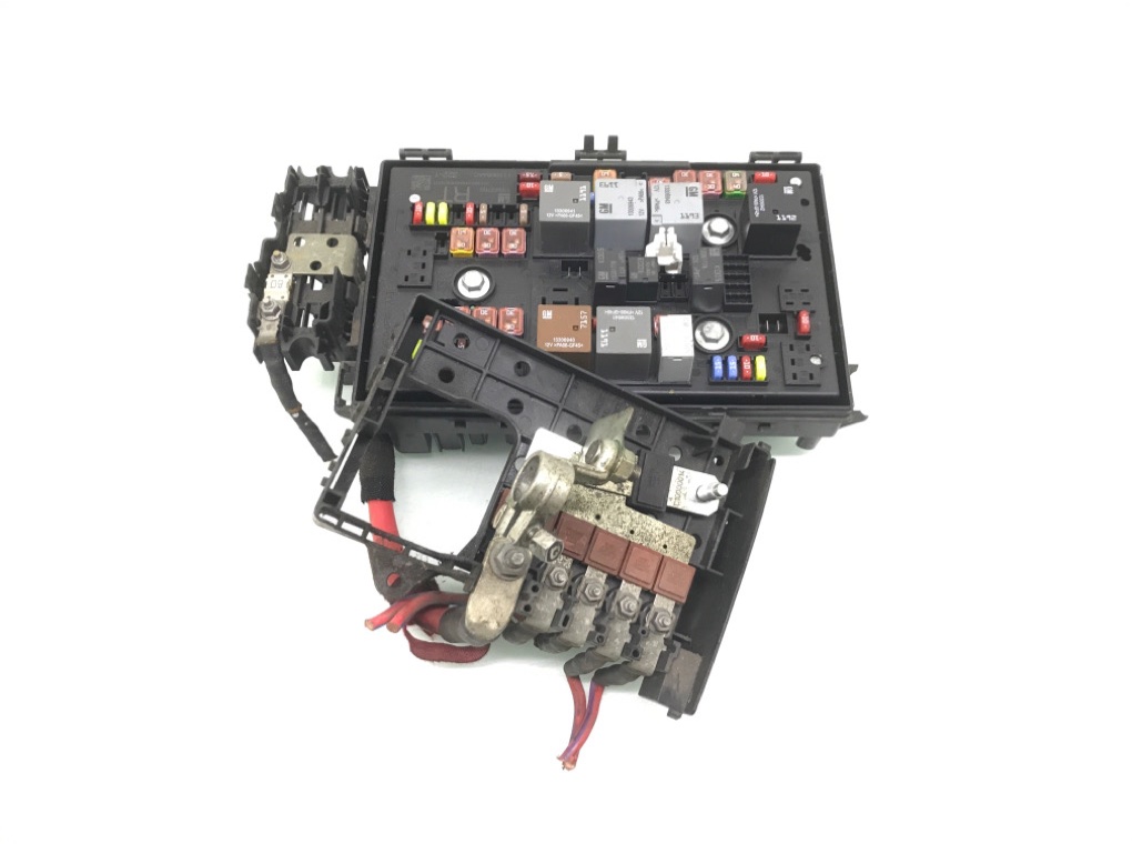 Блок предохранителей бу для Opel Astra J 1.6 i, 2011 г.