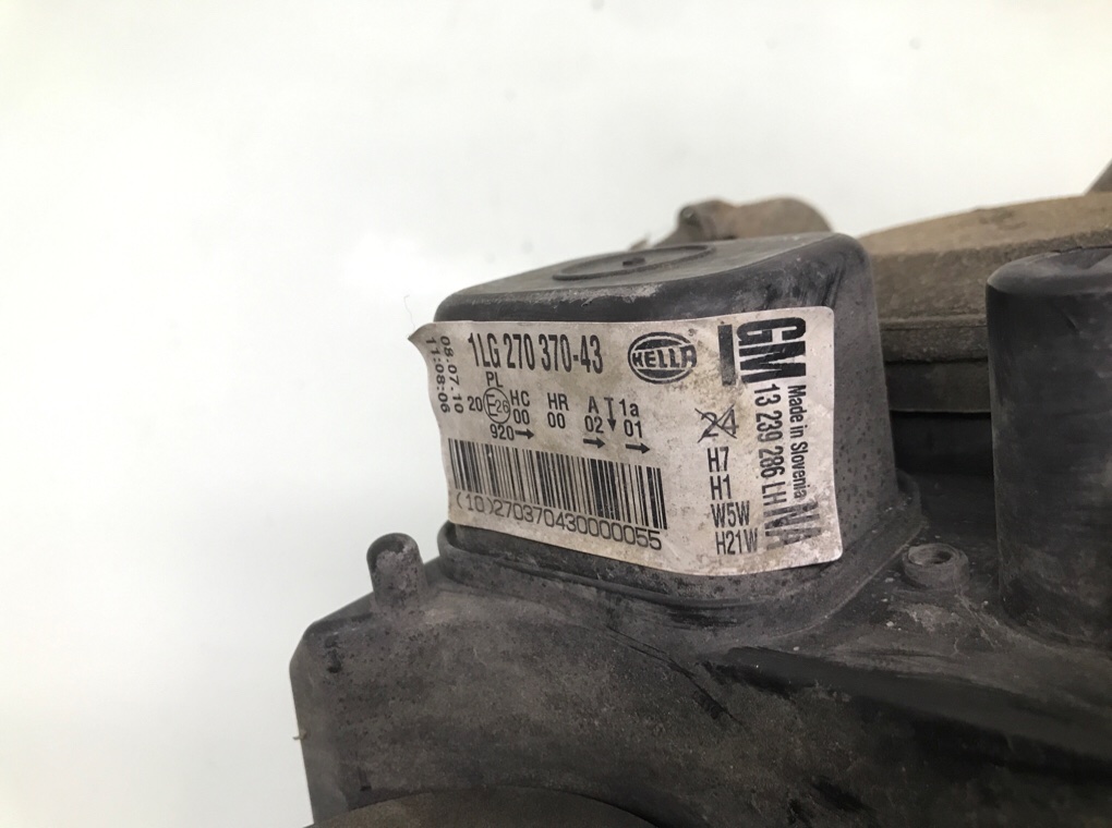 Фара левая бу для Opel Astra H 1.7 CDTi, 2010 г. Фара левая бу для Opel Astra H 1.7 CDTi, 2010 г.