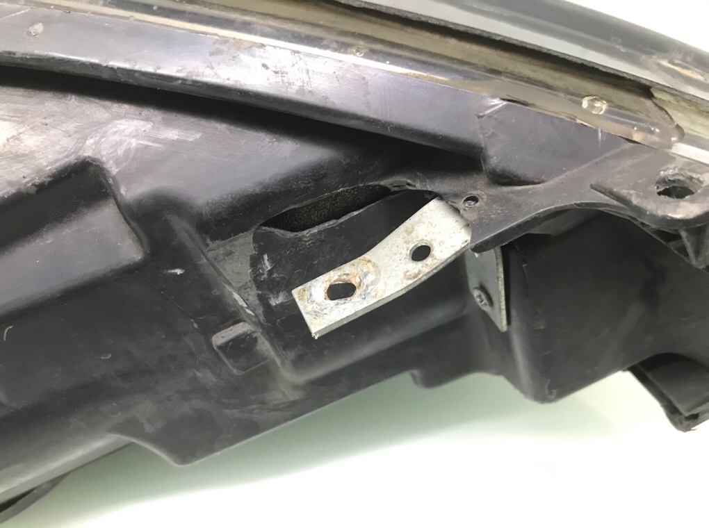 Фара левая бу для Ford Fiesta 6 1.6 i,  2010 г.