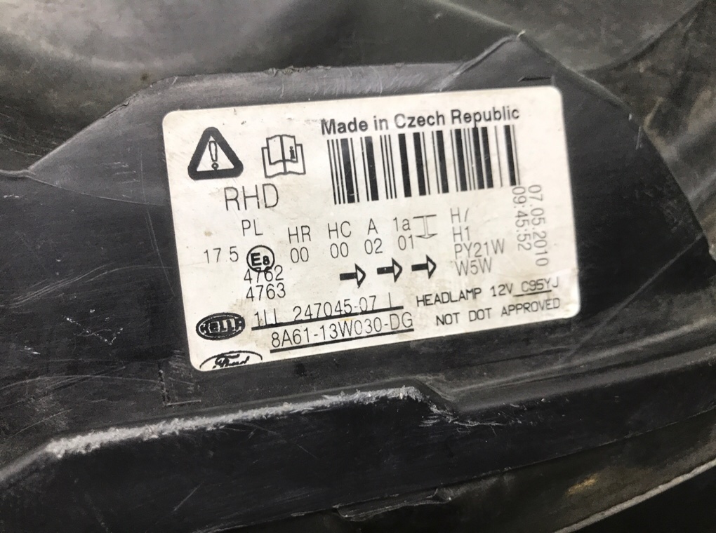 Фара левая бу для Ford Fiesta 6 1.6 i,  2010 г.