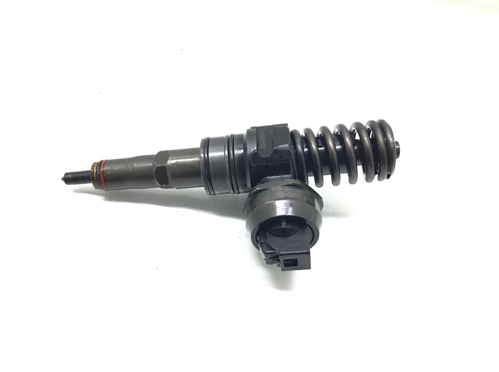 Форсунка бу для Audi A3 8P 1.9 TDi, 2008 г. Форсунка бу для Audi A3 8P 1.9 TDi, 2008 г.
