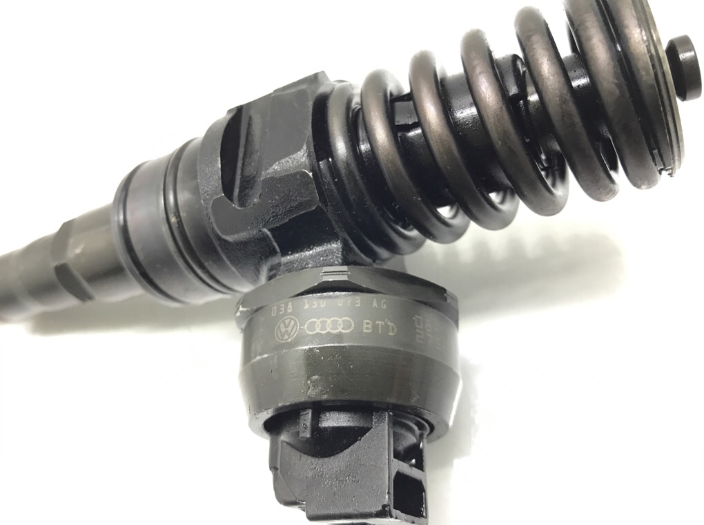 Форсунка бу для Audi A3 8P 1.9 TDi, 2008 г. Форсунка бу для Audi A3 8P 1.9 TDi, 2008 г.