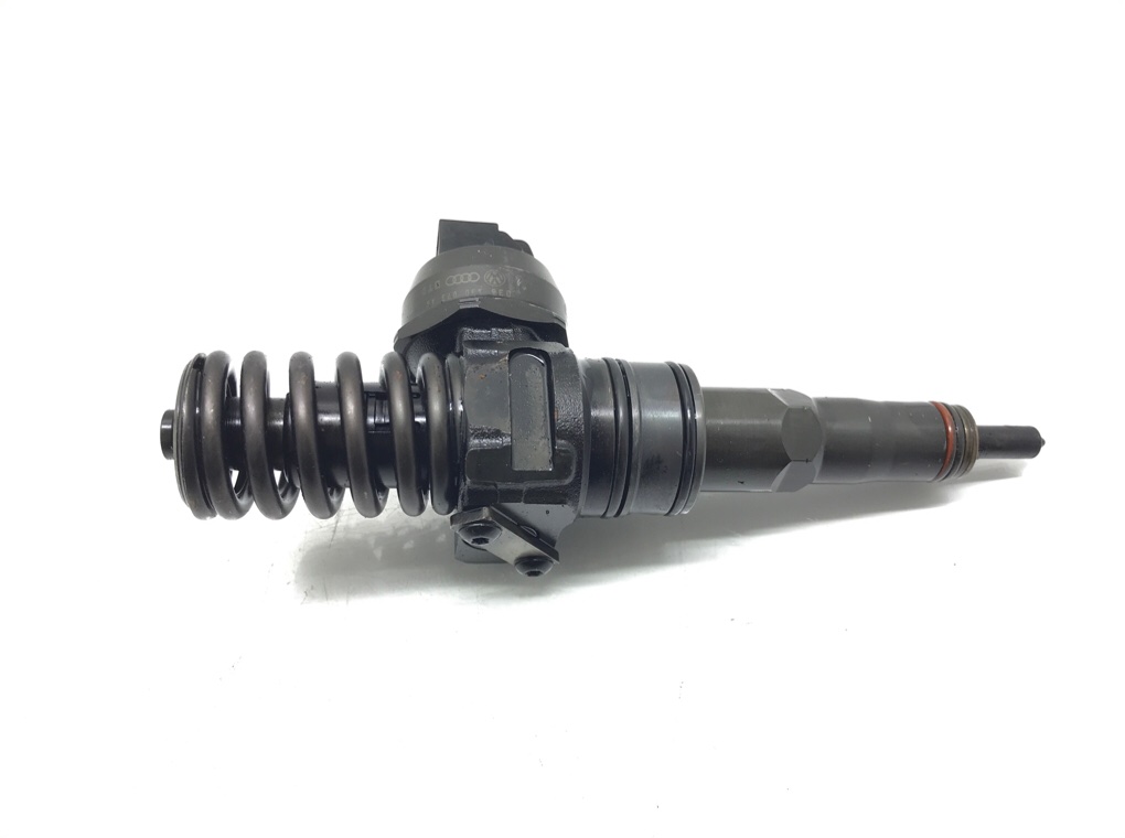 Форсунка бу для Audi A3 8P 1.9 TDi, 2008 г. Форсунка бу для Audi A3 8P 1.9 TDi, 2008 г.