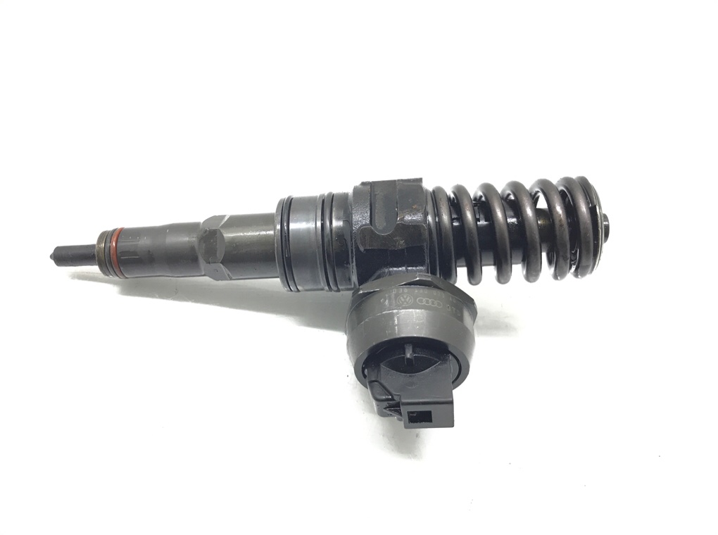 Форсунка бу для Audi A3 8P 1.9 TDi, 2008 г. Форсунка бу для Audi A3 8P 1.9 TDi, 2008 г.