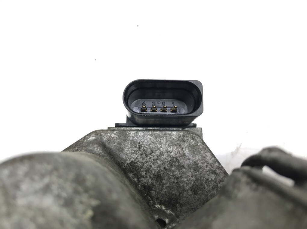 Заслонка дроссельная бу для Volkswagen Golf 5 1.9 TDi, 2007 г. Заслонка дроссельная бу для Volkswagen Golf 5 1.9 TDi, 2007 г.