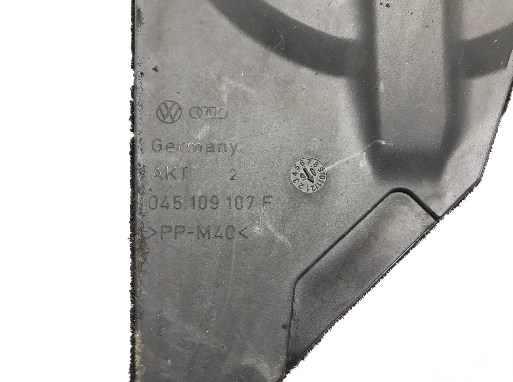 Защита (кожух) ремня ГРМ бу для Volkswagen Golf 5 1.9 TDi, 2007 г. Защита (кожух) ремня ГРМ бу для Volkswagen Golf 5 1.9 TDi, 2007 г.