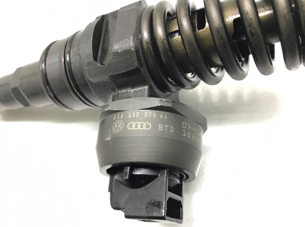Форсунка бу для Volkswagen Golf 5 1.9 TDi,  2007 г.