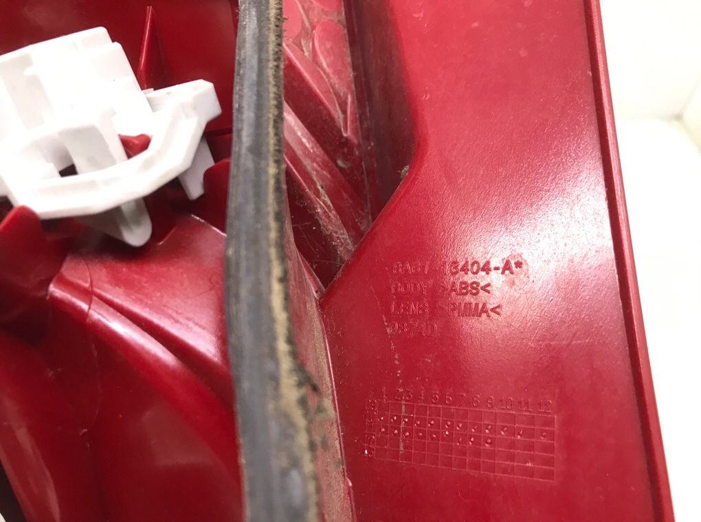 Фонарь задний правый бу для Ford Fiesta 6 1.6 i,  2010 г.