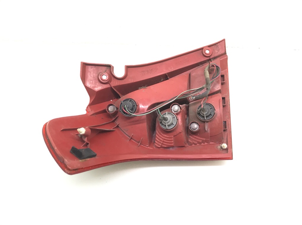 Фонарь задний правый бу для Suzuki Swift 3 1.5 i, 2007 г. Фонарь задний правый бу для Suzuki Swift 3 1.5 i, 2007 г.