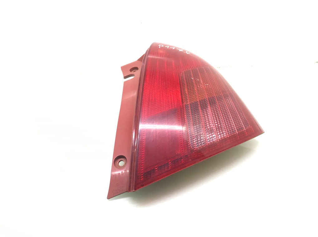 Фонарь задний правый бу для Suzuki Swift 3 1.5 i, 2007 г. Фонарь задний правый бу для Suzuki Swift 3 1.5 i, 2007 г.