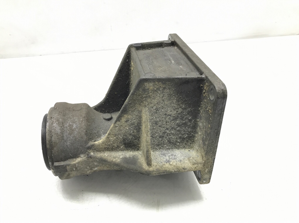 Кронштейн полуоси бу для BMW X3 F25 2.0 i,  2014 г.