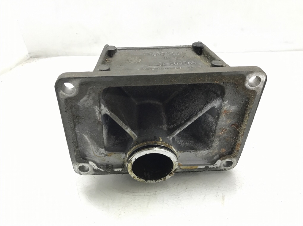 Кронштейн полуоси бу для BMW X3 F25 2.0 i,  2014 г.