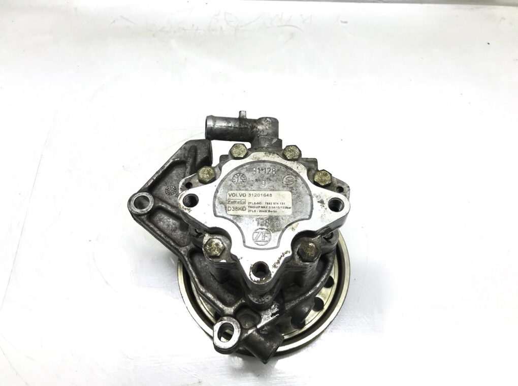 Насос гидроусилителя руля бу для Volvo XC90  3.2 i,  2010 г.