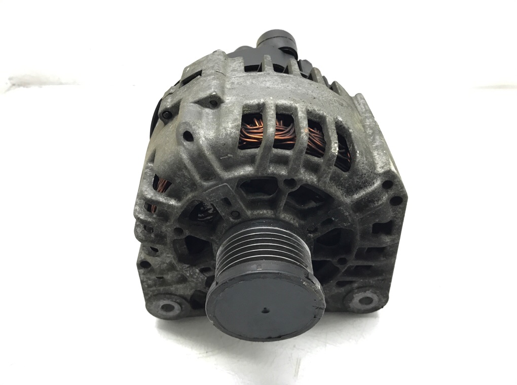 Генератор бу для Volvo V40 1.9 TD, 2003 г.