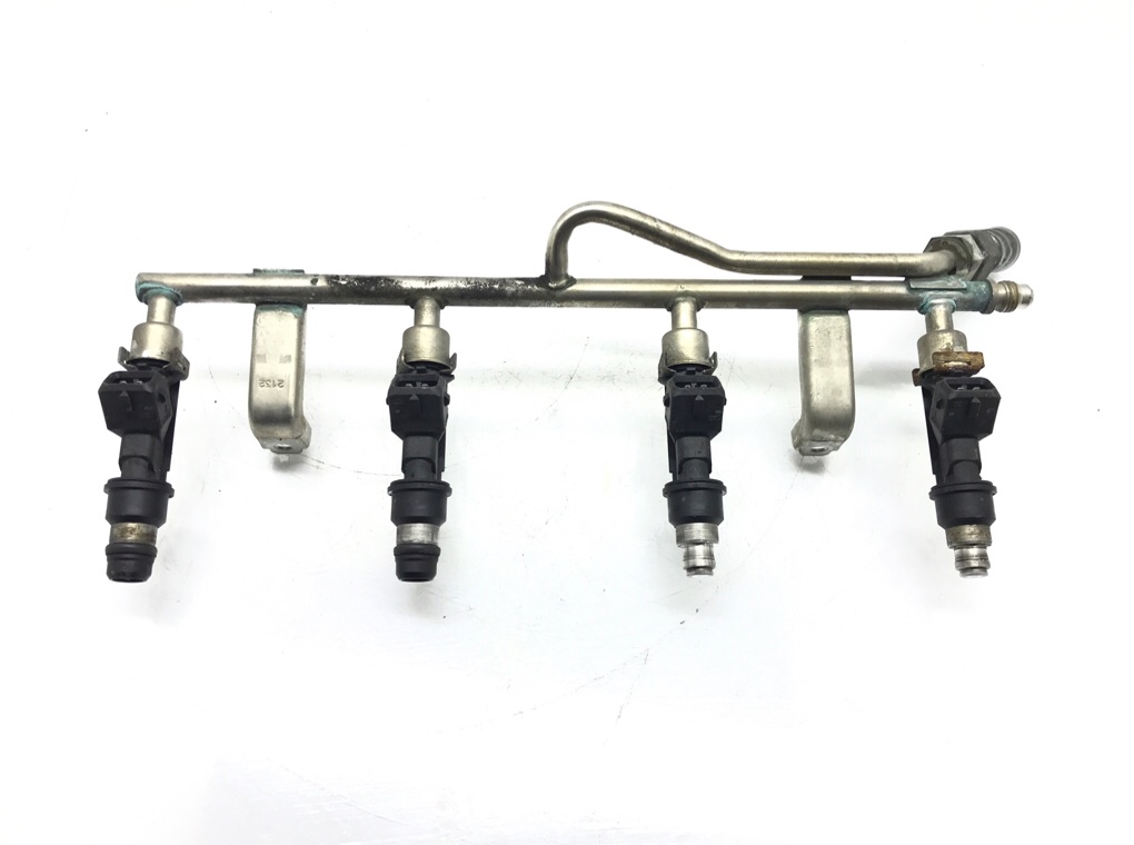 Топливная рампа бу для Opel Astra G 1.6 i, 2002 г. Топливная рампа бу для Opel Astra G 1.6 i, 2002 г.