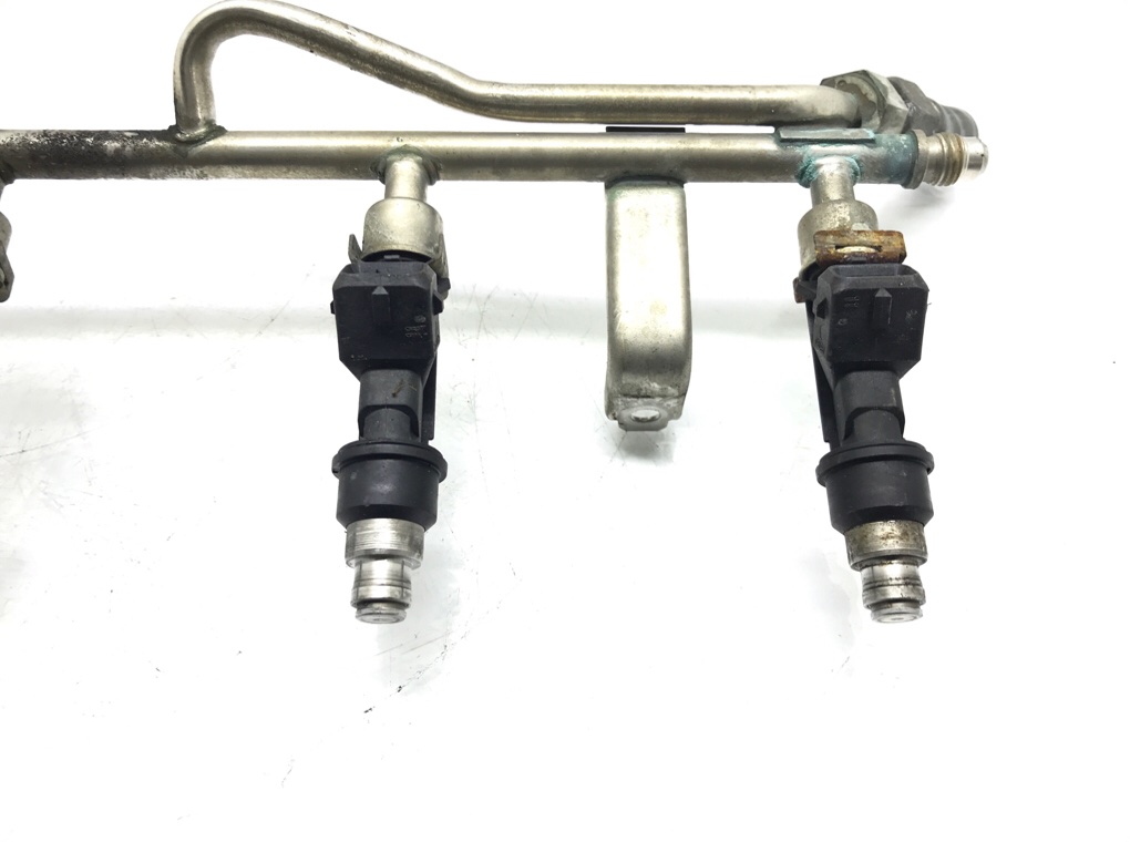 Топливная рампа бу для Opel Astra G 1.6 i, 2002 г. Топливная рампа бу для Opel Astra G 1.6 i, 2002 г.