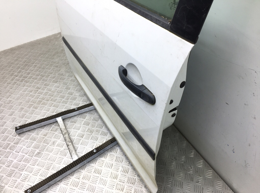 Дверь передняя левая бу для Volkswagen Caddy 3 1.9 TDi,  2010 г.