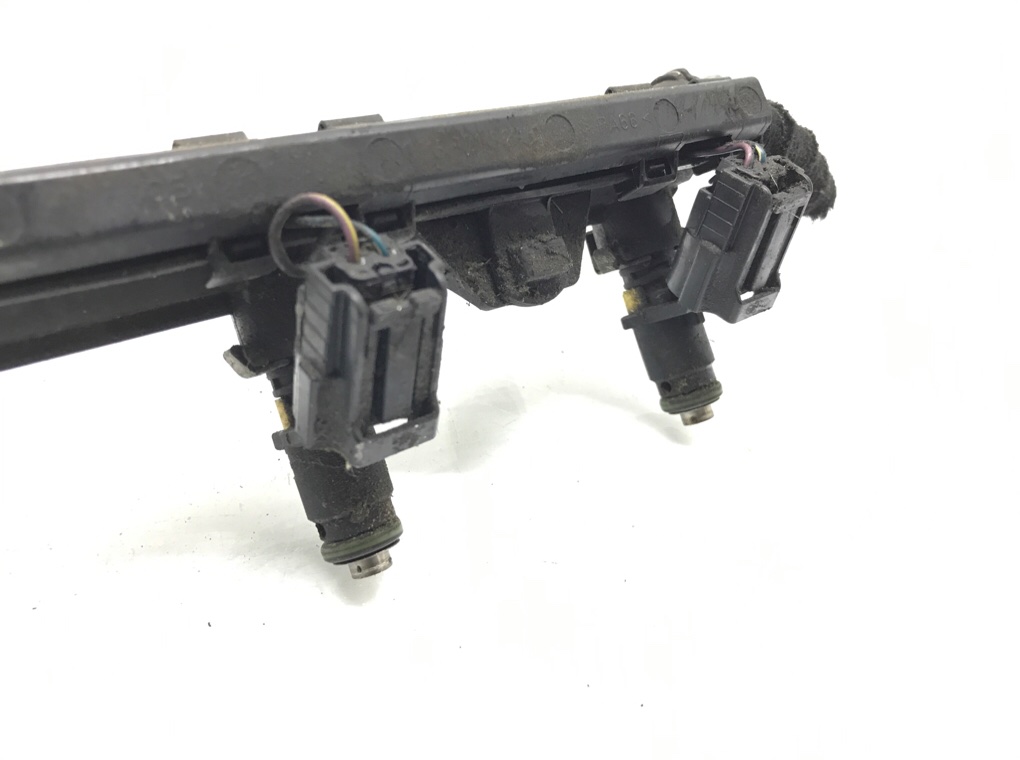 Топливная рампа бу для Skoda Fabia 2 1.4 i,  2009 г.