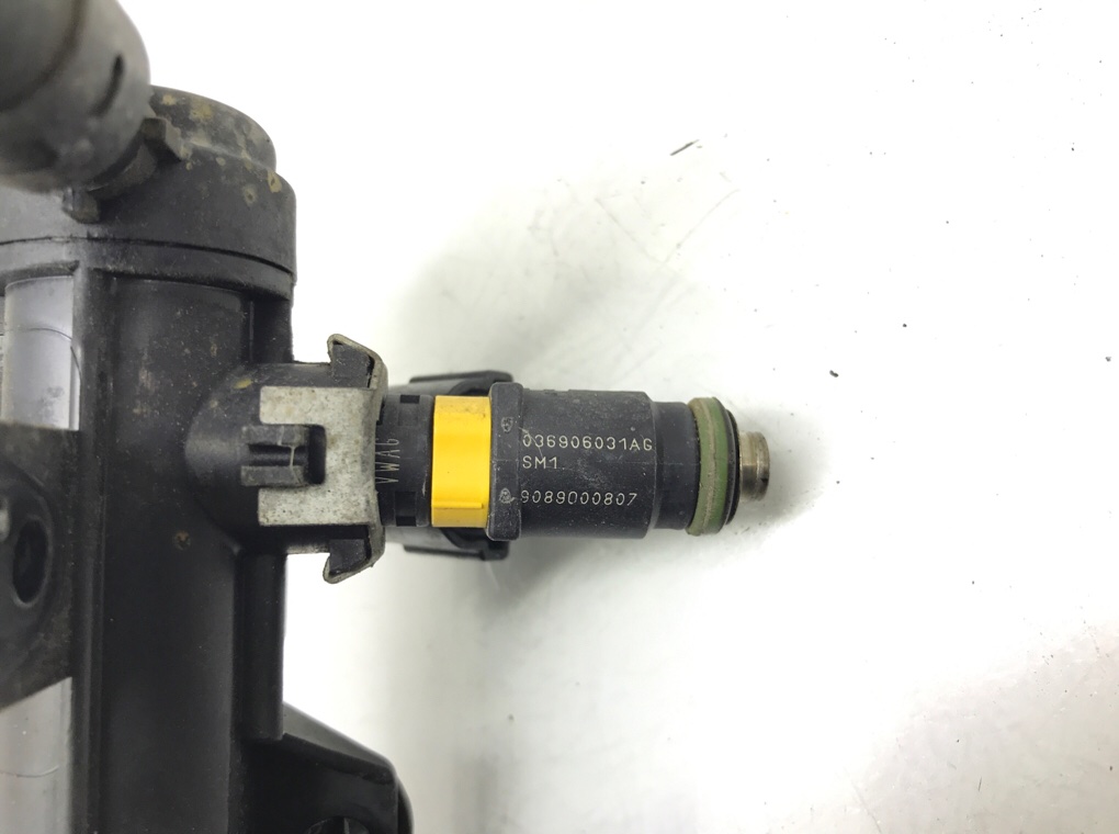 Топливная рампа бу для Skoda Fabia 2 1.4 i,  2009 г.