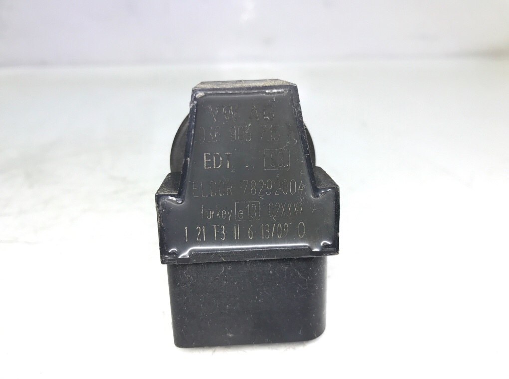 Катушка зажигания бу для Volkswagen Polo 5 1.4 i, 2011 г. Катушка зажигания бу для Volkswagen Polo 5 1.4 i, 2011 г.