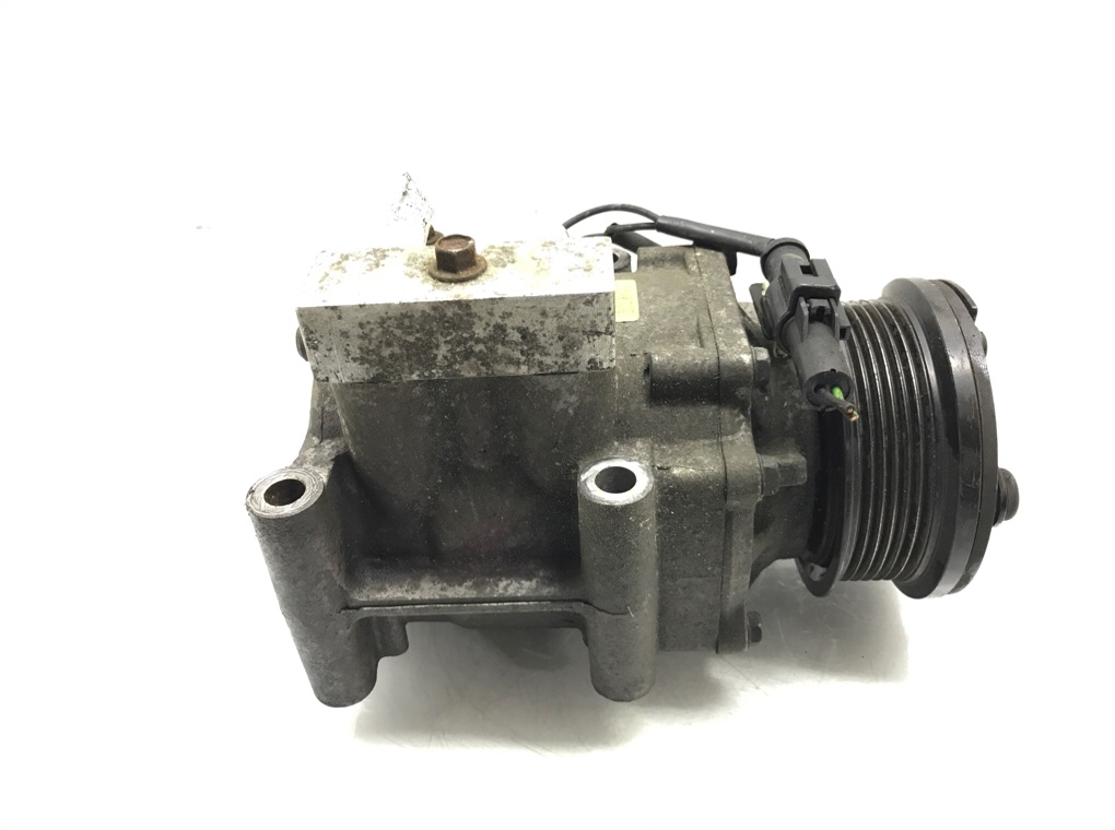 Компрессор кондиционера бу для Ford Fiesta 5 1.3 i, 2005 г. Компрессор кондиционера бу для Ford Fiesta 5 1.3 i, 2005 г.