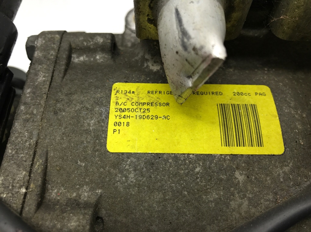 Компрессор кондиционера бу для Ford Fiesta 5 1.3 i, 2005 г. Компрессор кондиционера бу для Ford Fiesta 5 1.3 i, 2005 г.