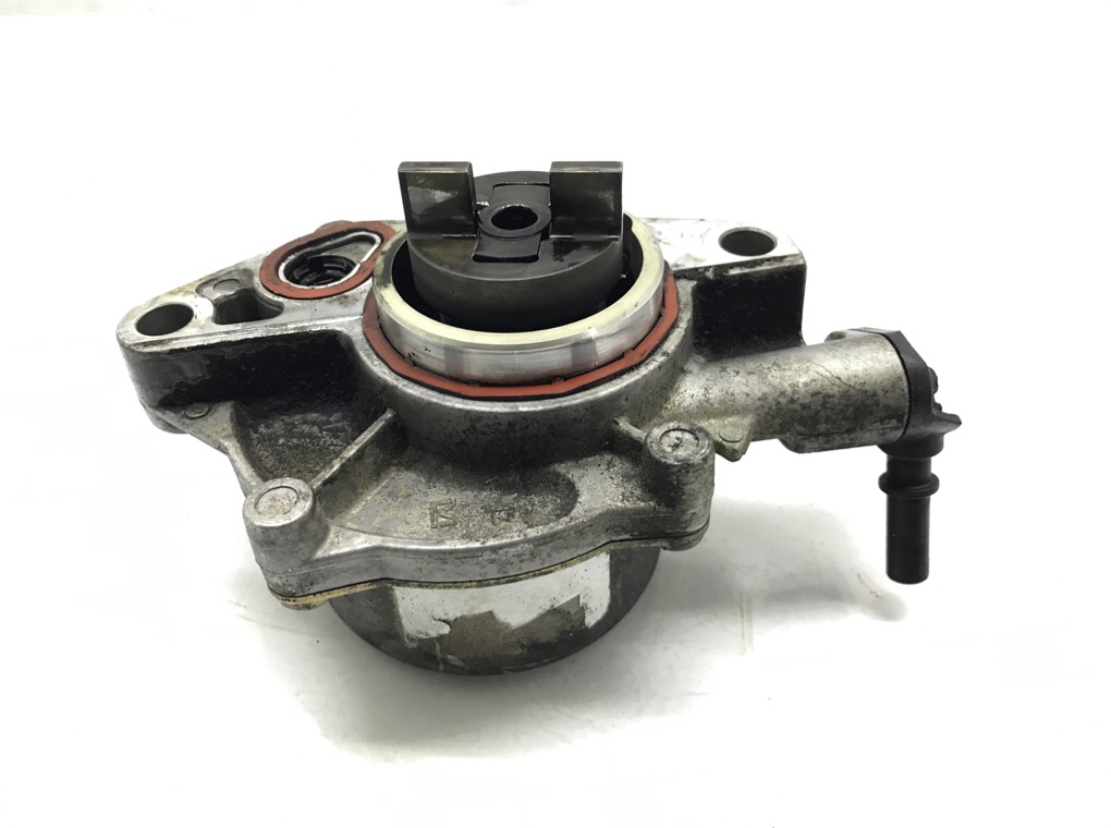 Насос вакуумный бу для Peugeot 206 1 1.4 HDi, 2006 г. Насос вакуумный бу для Peugeot 206 1 1.4 HDi, 2006 г.