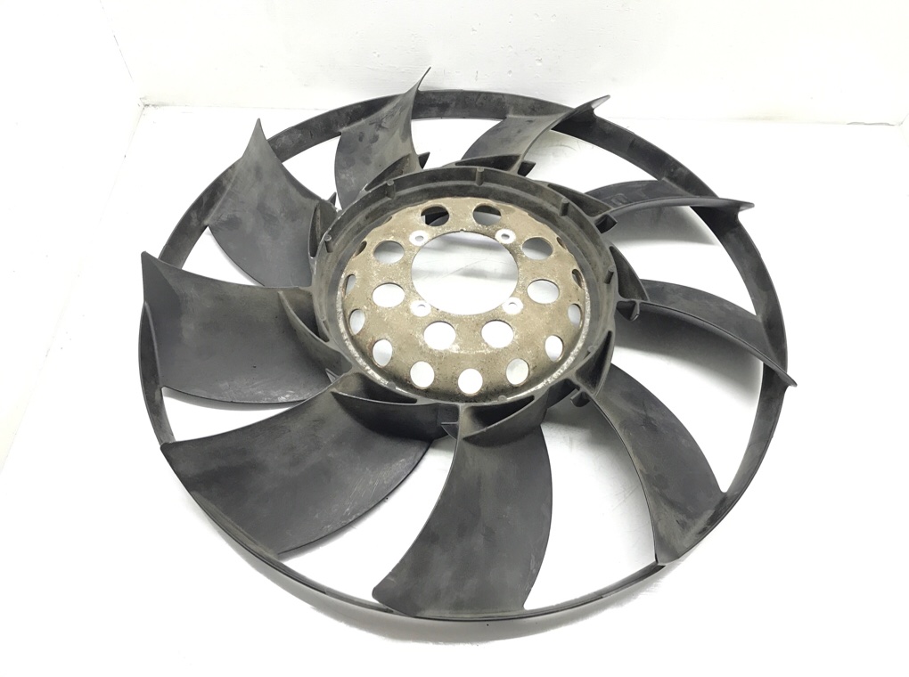 Вентилятор радиатора бу для Land Rover Discovery 3 2.7 TD,  2007 г.