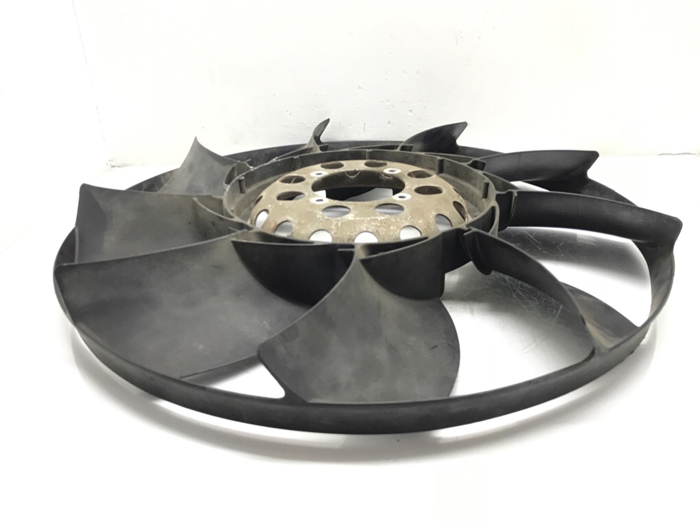 Вентилятор радиатора бу для Land Rover Discovery 3 2.7 TD,  2007 г.