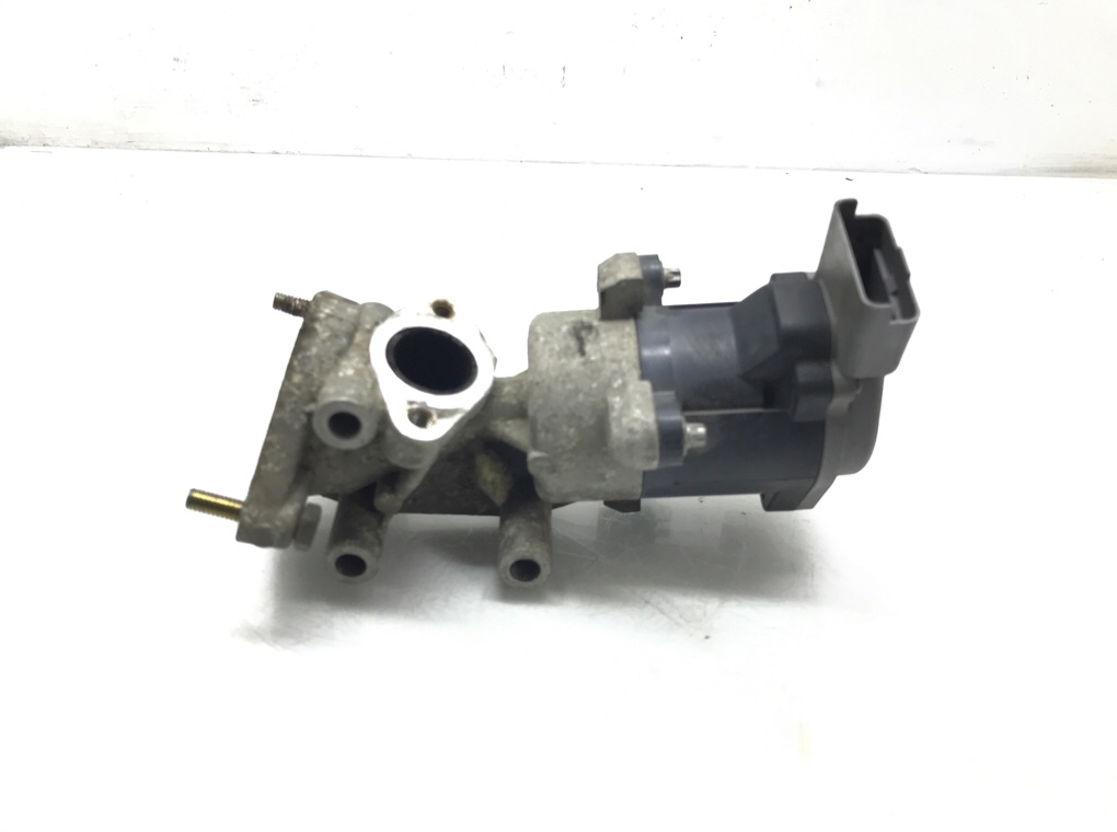 Клапан EGR бу для Land Rover Discovery 3 2.7 TD, 2007 г. Клапан EGR бу для Land Rover Discovery 3 2.7 TD, 2007 г.