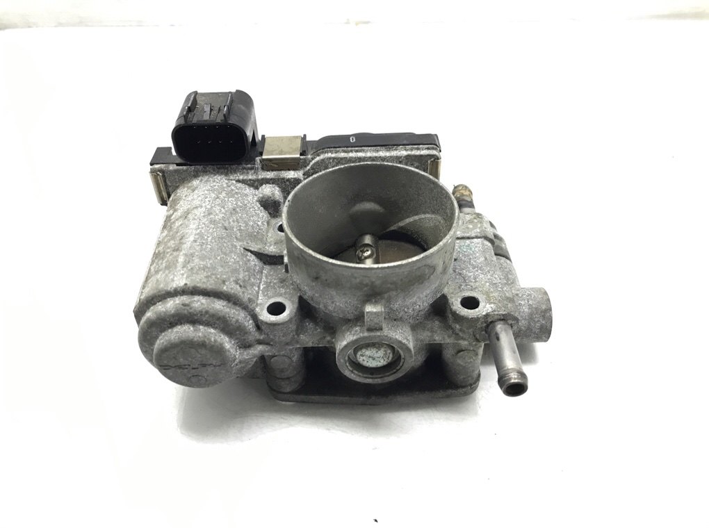 Заслонка дроссельная бу для Opel Astra H 1.6 i, 2005 г. Заслонка дроссельная бу для Opel Astra H 1.6 i, 2005 г.