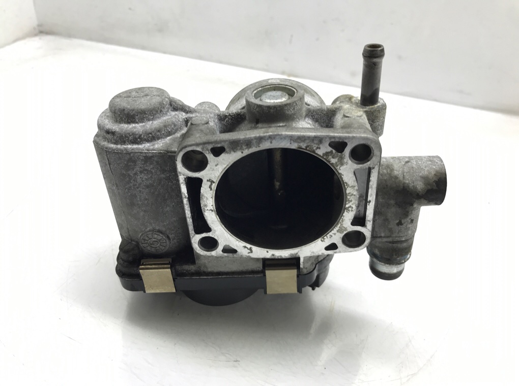 Заслонка дроссельная бу для Opel Astra H 1.6 i, 2005 г. Заслонка дроссельная бу для Opel Astra H 1.6 i, 2005 г.