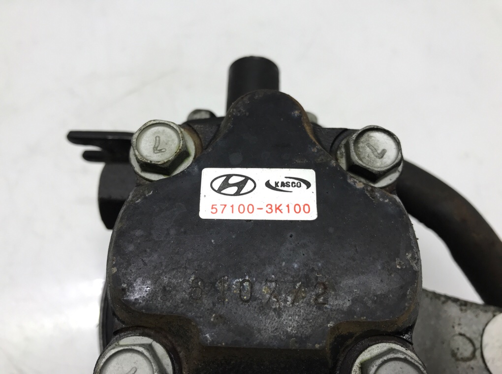 Насос гидроусилителя руля бу для Hyundai Sonata  3.3 i,  2006 г.