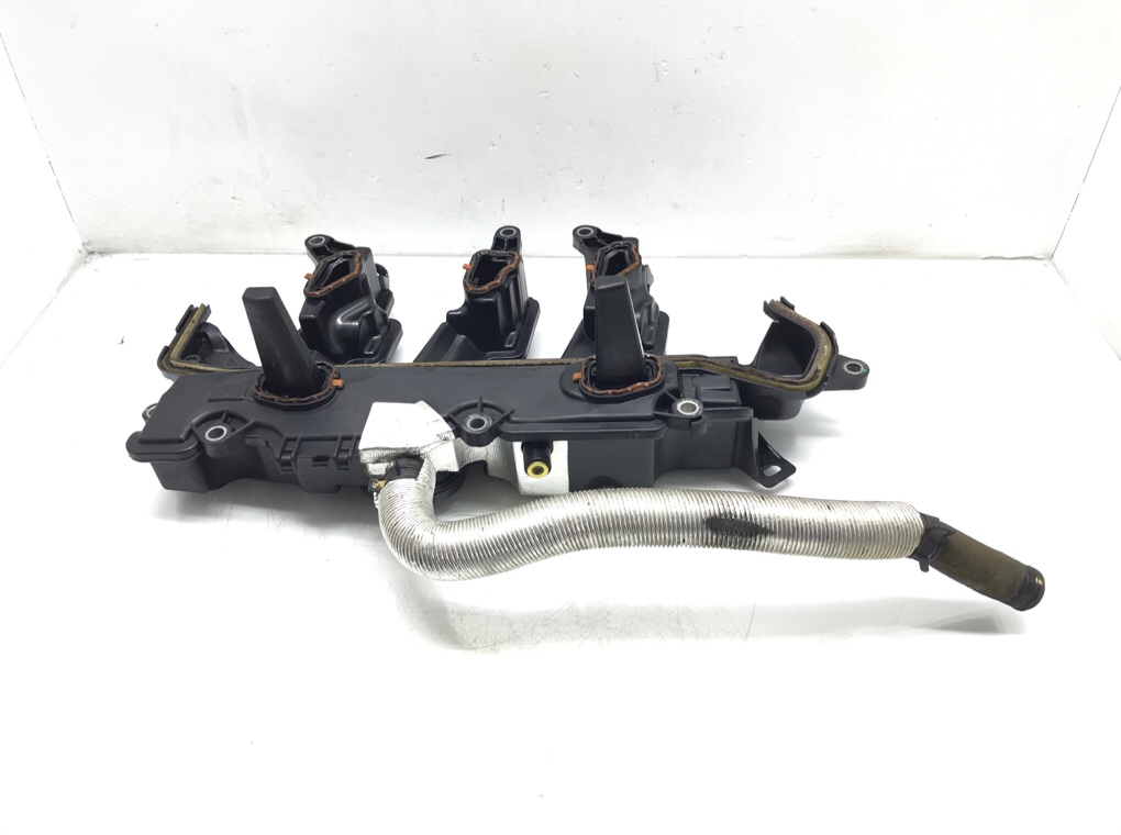 Клапанная крышка бу для Nissan Navara 2 2.5 DCi,  2007 г.