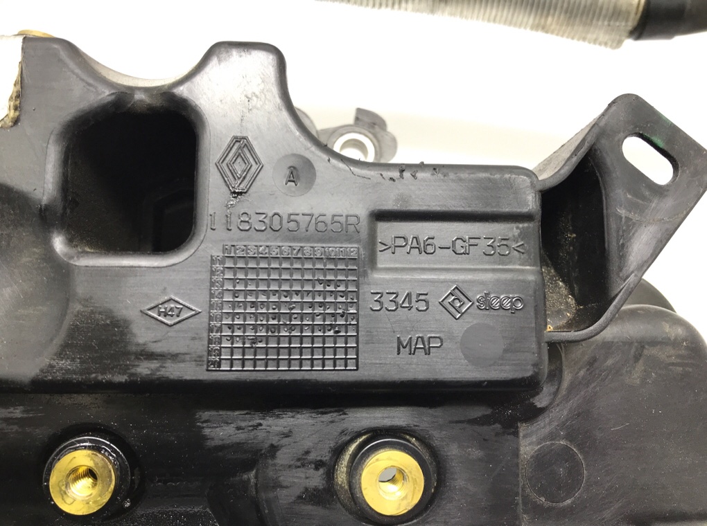 Клапанная крышка бу для Nissan Navara 2 2.5 DCi,  2007 г.