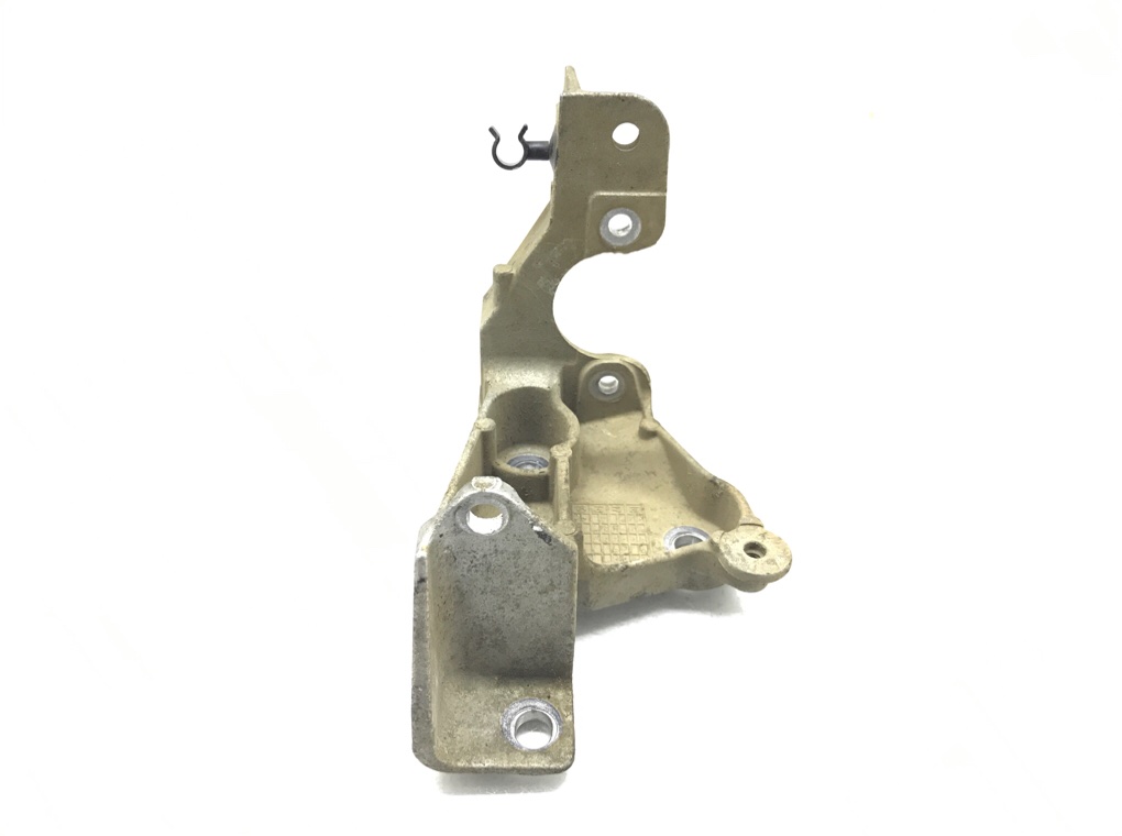 Кронштейн бу для Nissan Navara 2 2.5 DCi, 2007 г. Кронштейн бу для Nissan Navara 2 2.5 DCi, 2007 г.