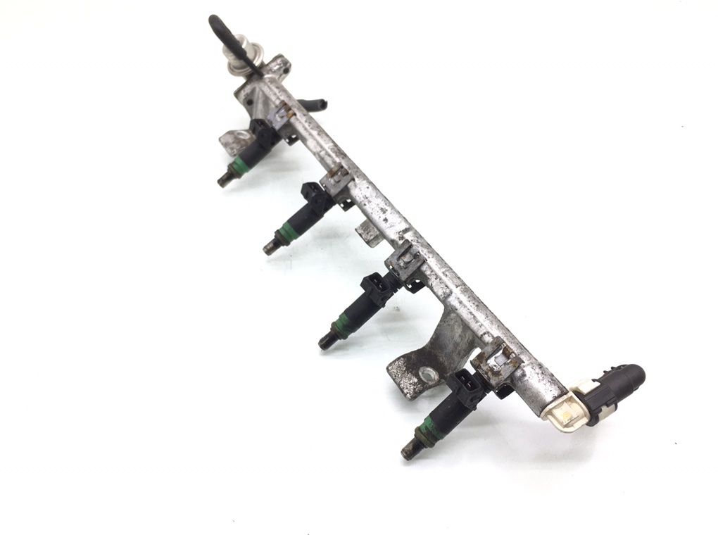 Топливная рампа бу для Ford Focus 1 1.6 i,  2002 г.