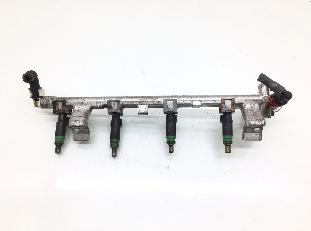 Топливная рампа бу для Ford Focus 1 1.6 i,  2002 г.