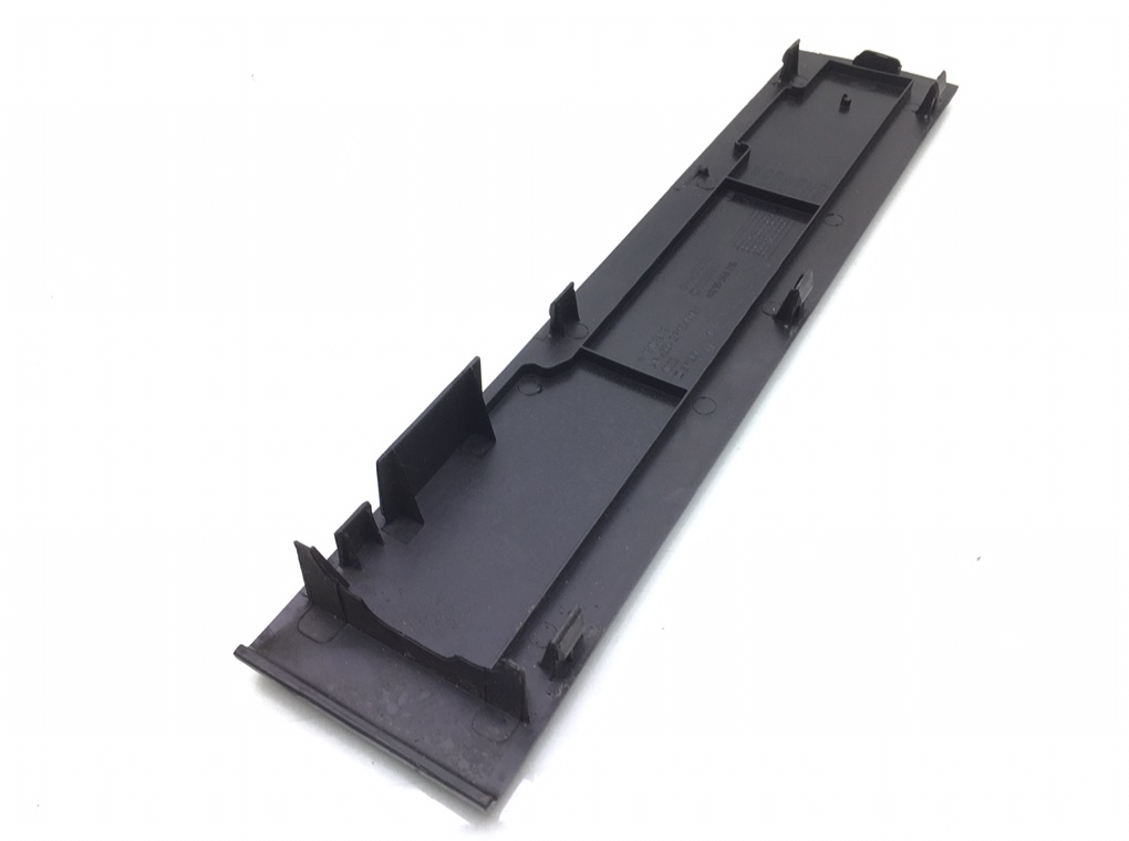 Декоративная крышка двигателя бу для Opel Astra J 1.6 i, 2014 г. Декоративная крышка двигателя бу для Opel Astra J 1.6 i, 2014 г.