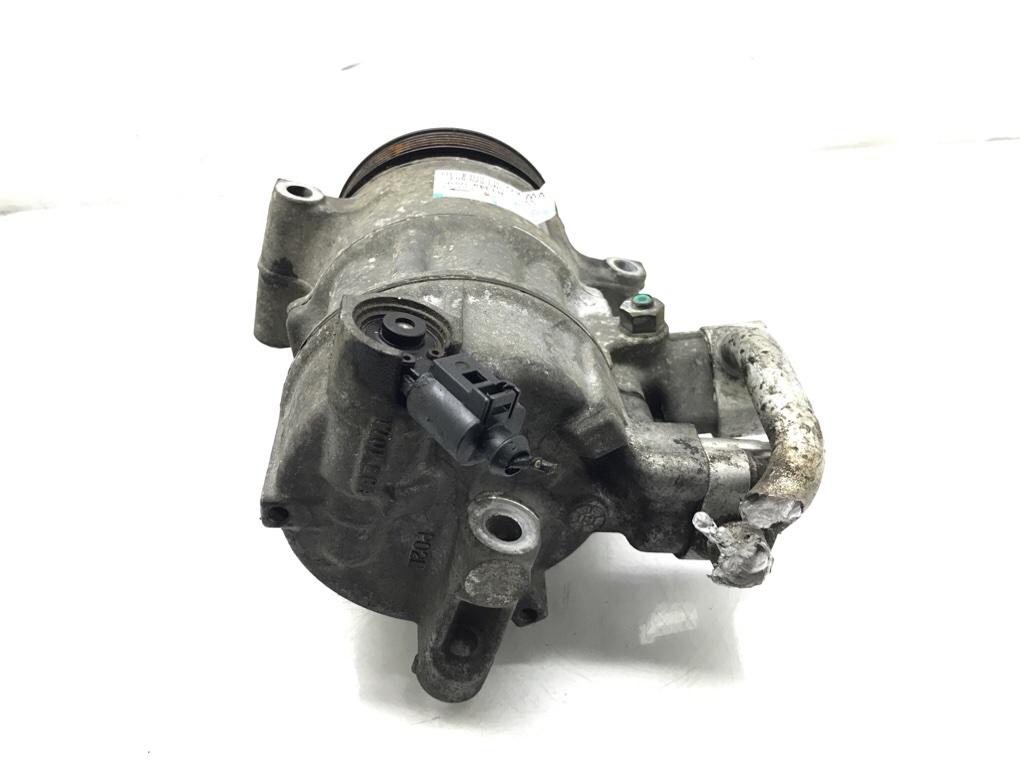 Компрессор кондиционера бу для Volkswagen Golf 5 1.9 TDi, 2008 г. Компрессор кондиционера бу для Volkswagen Golf 5 1.9 TDi, 2008 г.