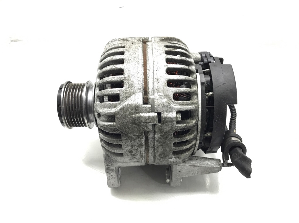 Генератор бу для Volkswagen Golf 5 1.9 TDi,  2008 г.