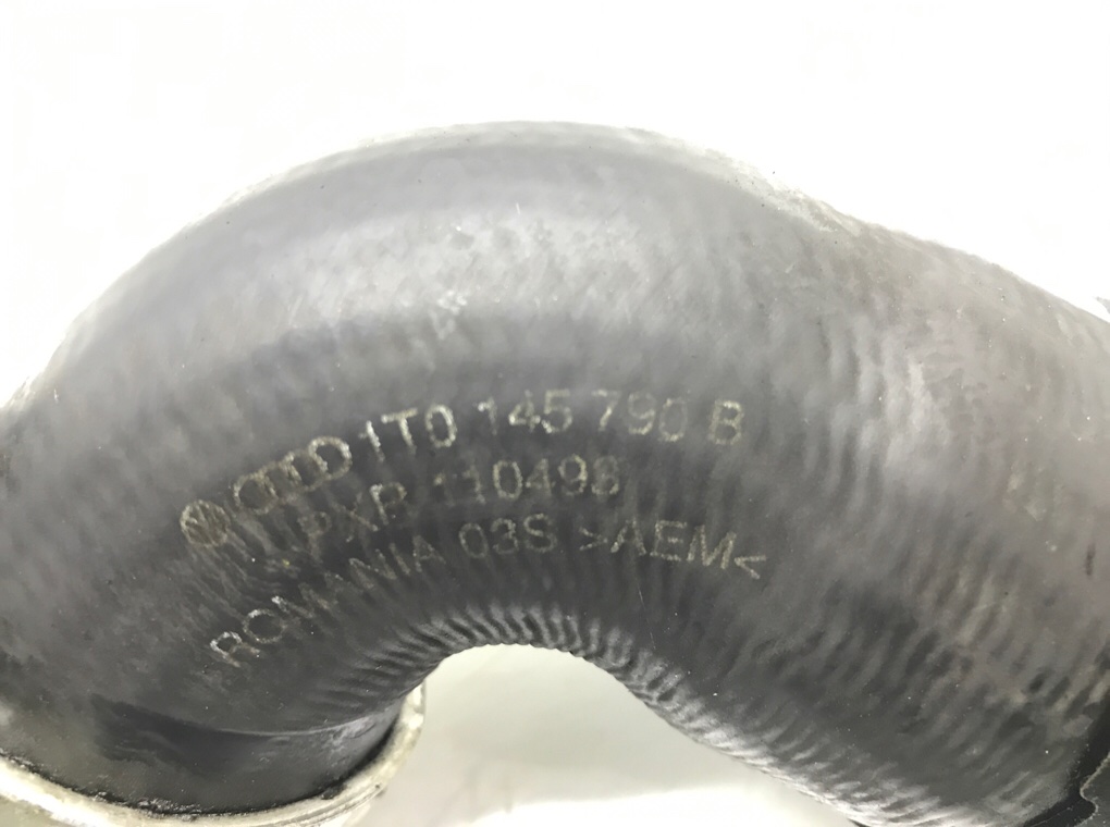 Патрубок турбины бу для Volkswagen Golf 5 1.9 TDi, 2008 г. Патрубок турбины бу для Volkswagen Golf 5 1.9 TDi, 2008 г.