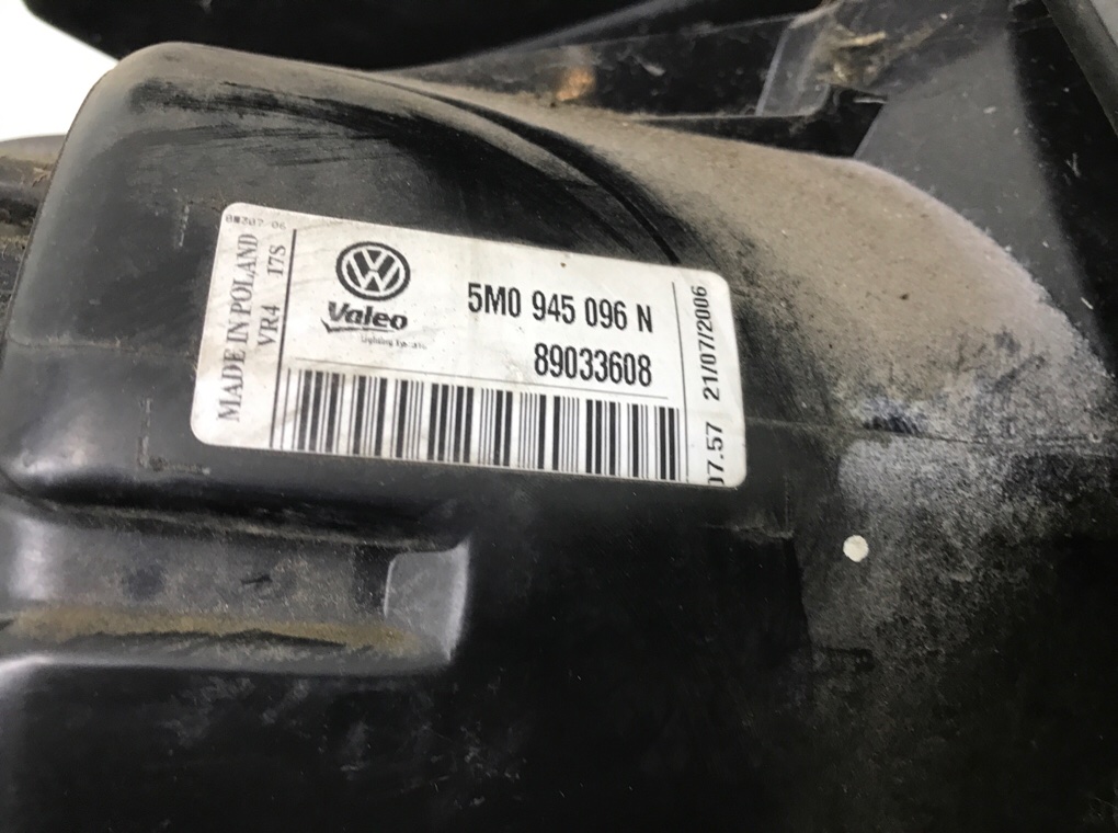 Фонарь задний правый бу для Volkswagen Golf Plus 5 1.6 i,  2006 г.