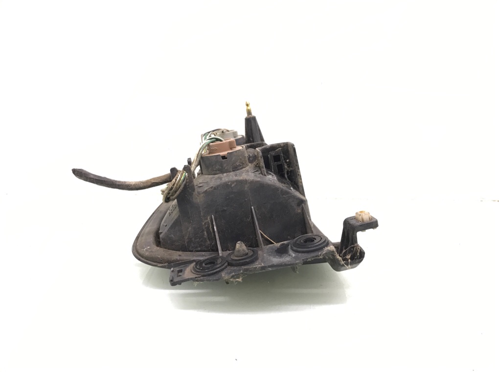 Фонарь задний правый бу для Toyota RAV4 1 2.0 i, 1998 г. Фонарь задний правый бу для Toyota RAV4 1 2.0 i, 1998 г.