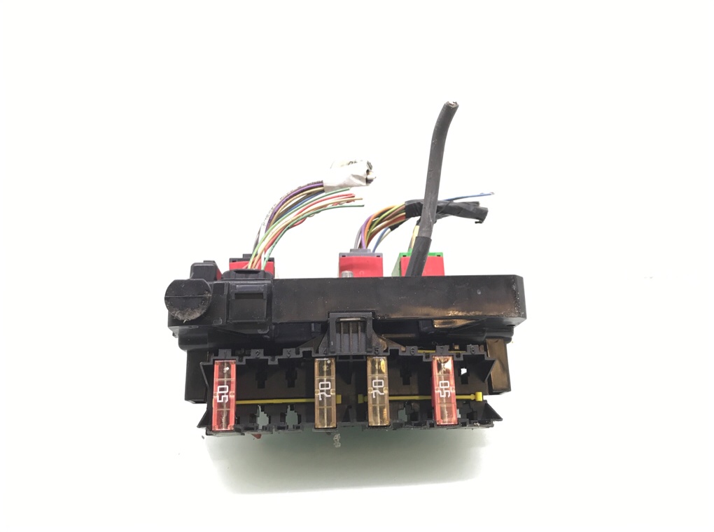 Блок предохранителей бу для Citroen Berlingo 1 1.6 HDi, 2007 г. Блок предохранителей бу для Citroen Berlingo 1 1.6 HDi, 2007 г.