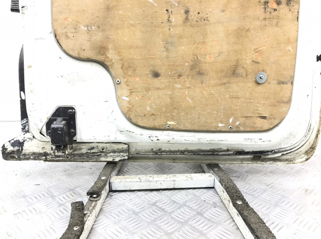 Дверь задняя распашная левая бу для Peugeot Expert 2 2.0 HDi,  2007 г.