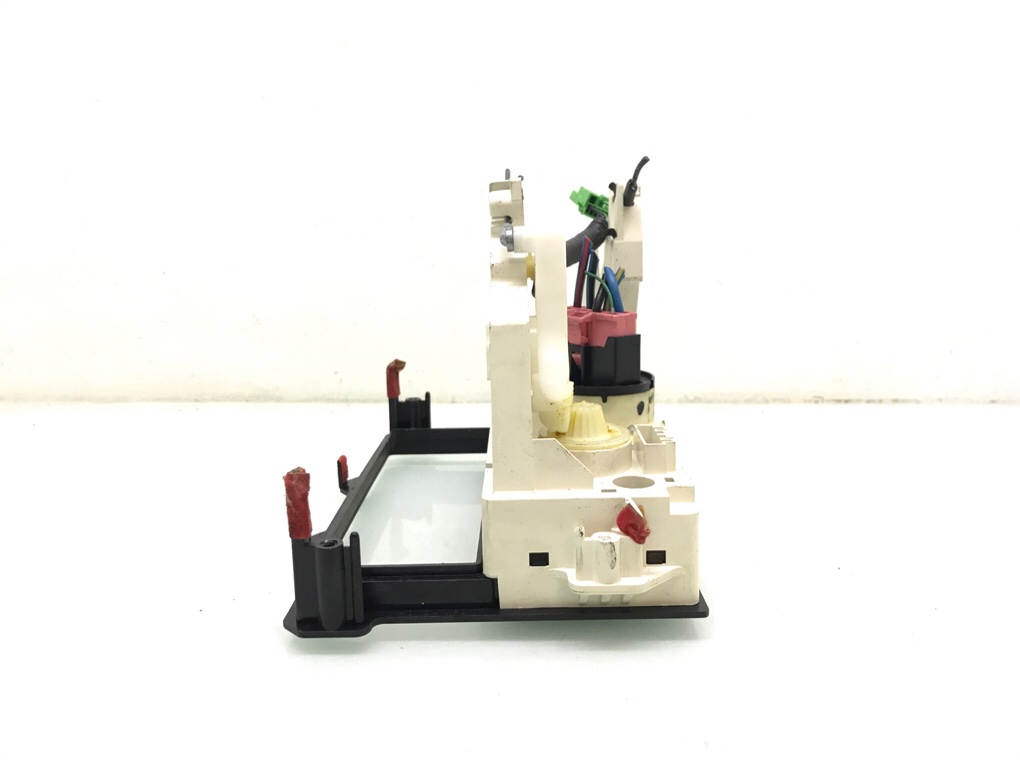 Блок управления печки/климат-контроля бу для Honda Accord 6 1.8 i, 1999 г. Блок управления печки/климат-контроля бу для Honda Accord 6 1.8 i, 1999 г.