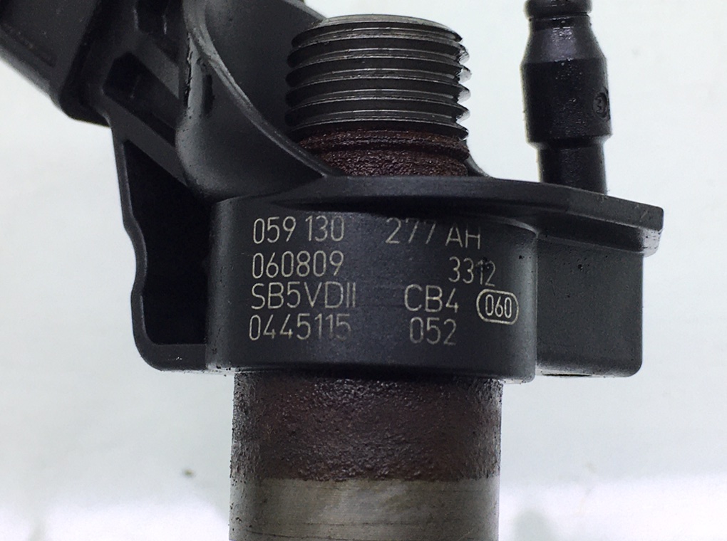 Форсунка бу для Audi Q7 1 3.0 TDi,  2006 г.