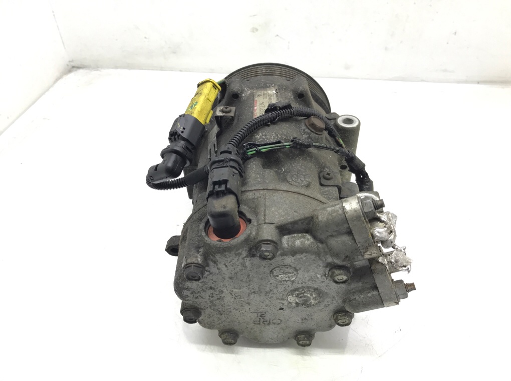 Компрессор кондиционера бу для Peugeot 308 T7 1.6 HDi,  2010 г.